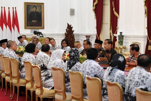 PGRI Inginkan Aturan Khusus untuk Guru Honorer