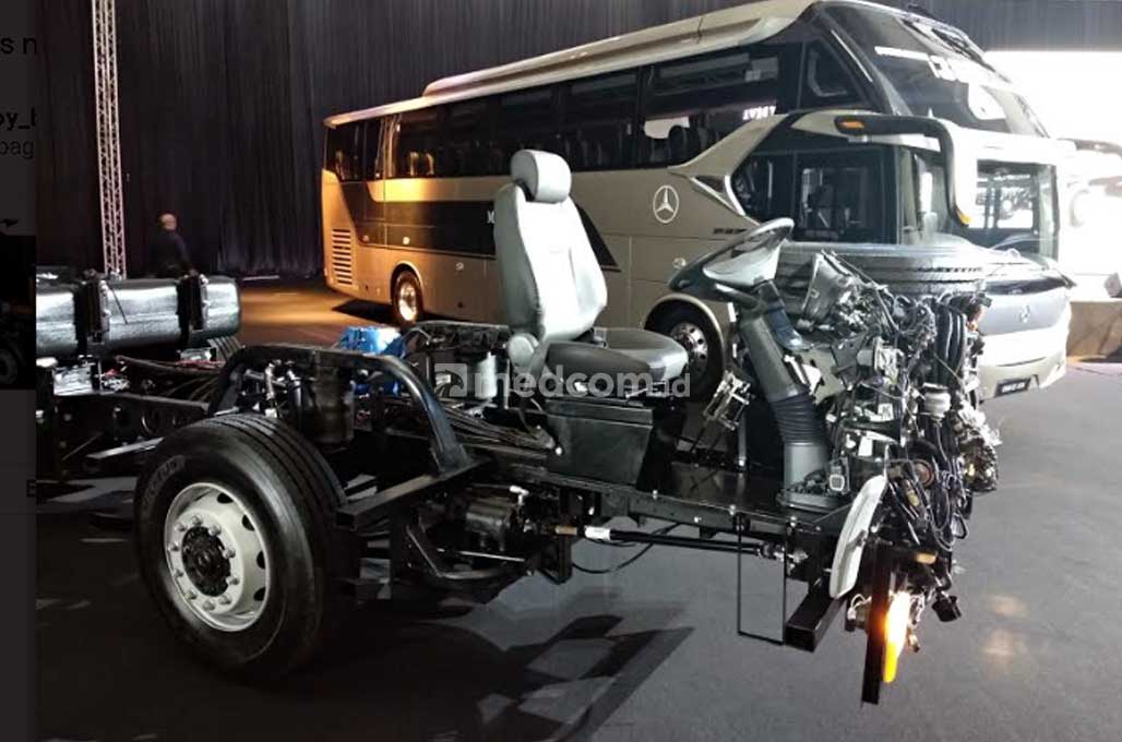 Mercedes-Benz: Bus Kami Siap 'Tenggak' Solar B20