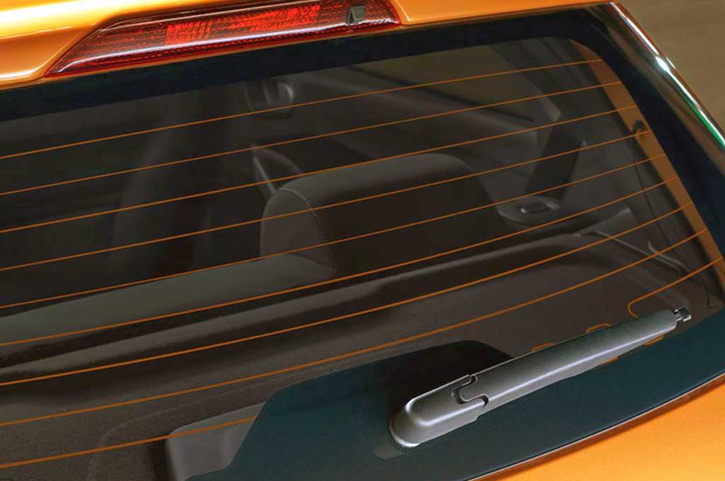 Optimalkan Fitur Defogger Mobil saat Hujan