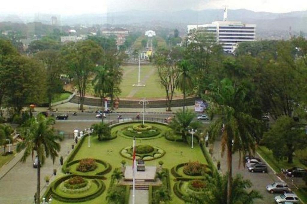 Bekasi Akan Punya Lapangan di Tengah Kota
