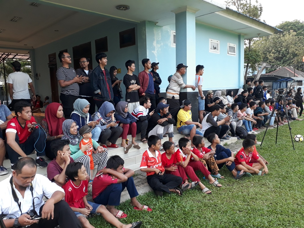 Dukungan Jakmania di Sesi Latihan Persija