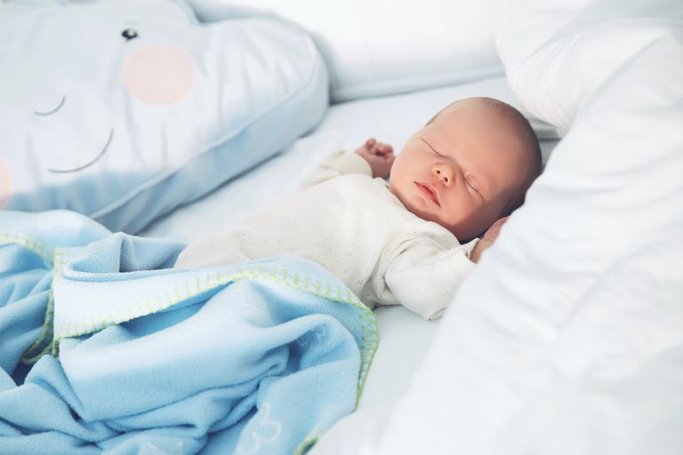 Ini Posisi Tidur Terbaik Untuk Bayi