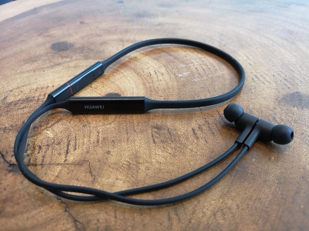 Huawei FreeLace: Earphone Canggih Tapi 