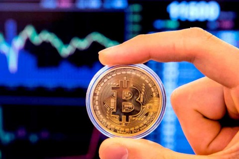 Diborong Elon Musk Harga Bitcoin Tembus Rp650 Juta Diborong Elon Musk Harga Bitcoin Tembus Rp650 Juta