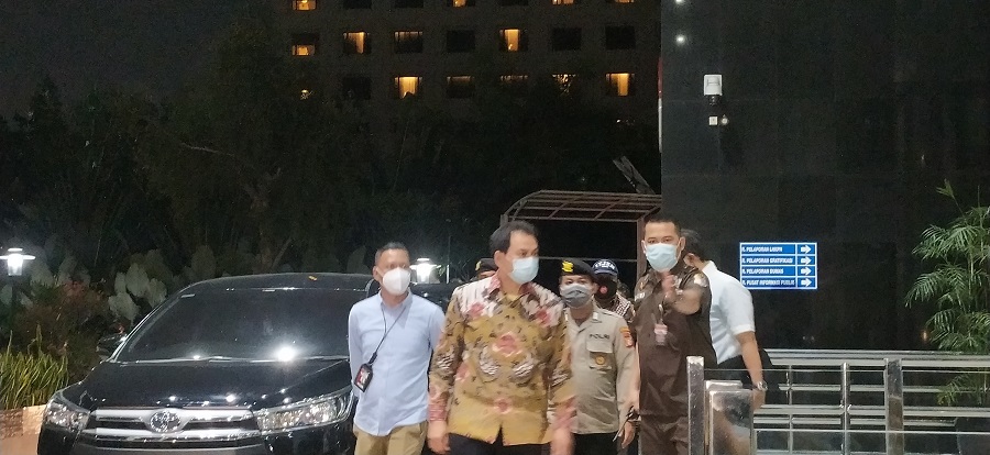 Azis Syamsuddin Tiba di KPK