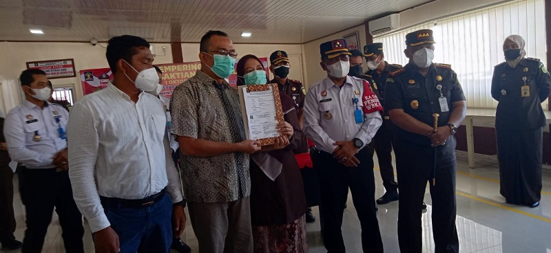 Dapat Amnesti Saiful Mahdi Mengaku Ingin Kembali Mengajar<script async src=