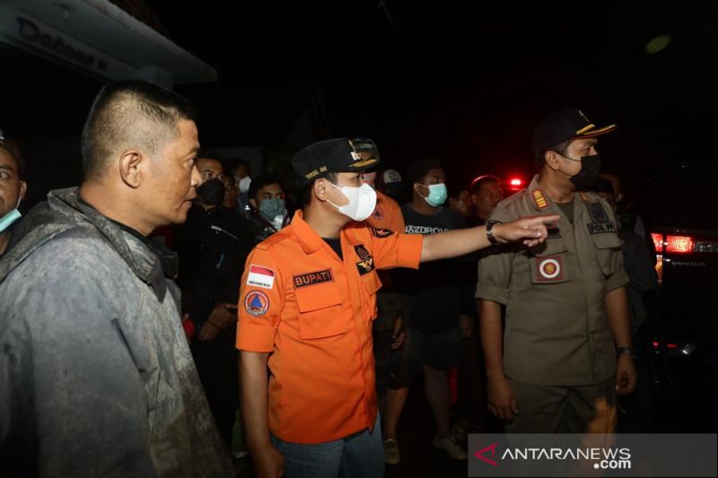 Pemkab Lumajang Butuh Relawan Evakuasi Korban Erupsi Semeru