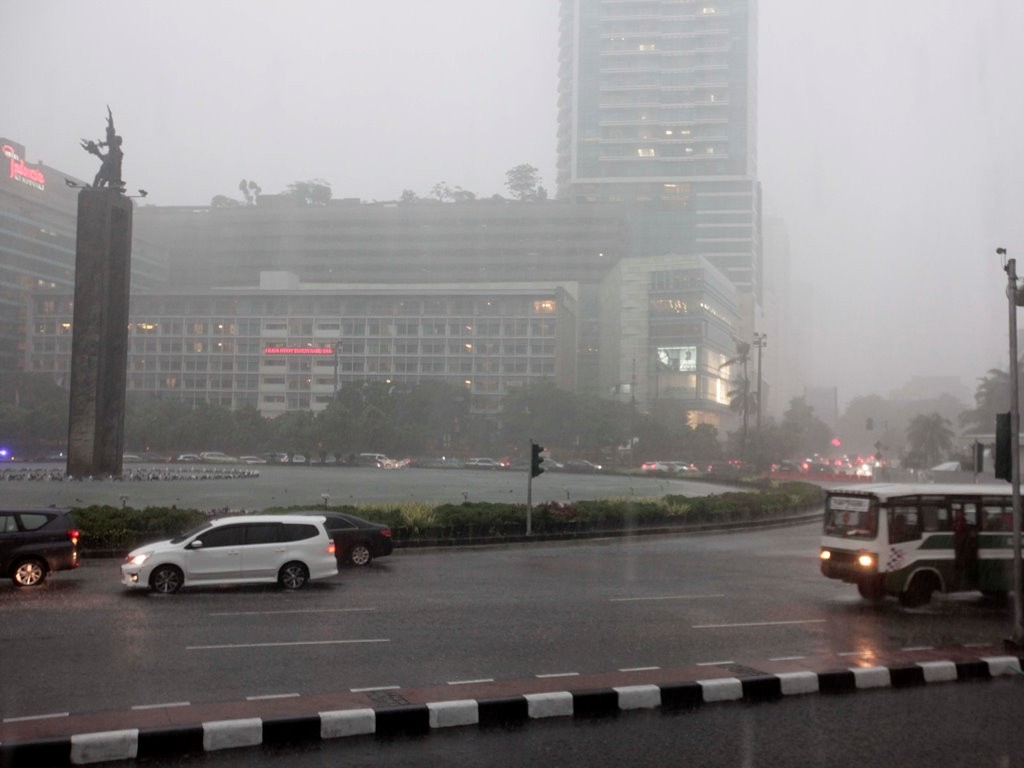 Waspadai Hujan Disertai Petir di 3 Wilayah DKI Jakarta