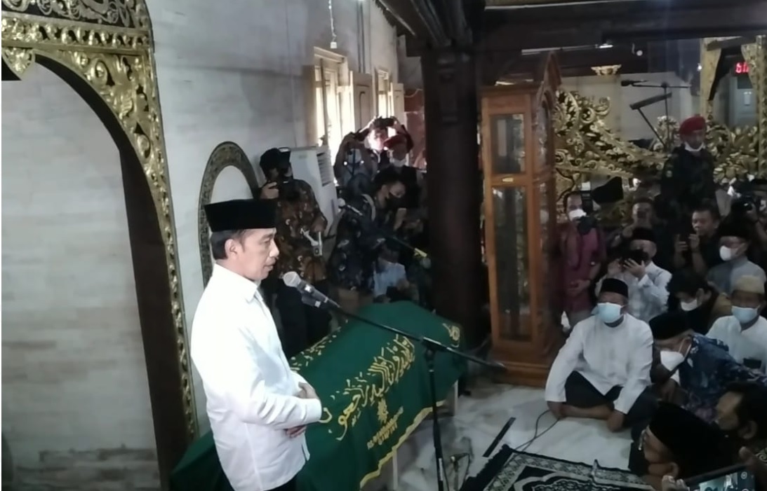 Jokowi Ikut Menyalatkan Jenazah Buya Syafii, Haedar Nashir Jadi Imam