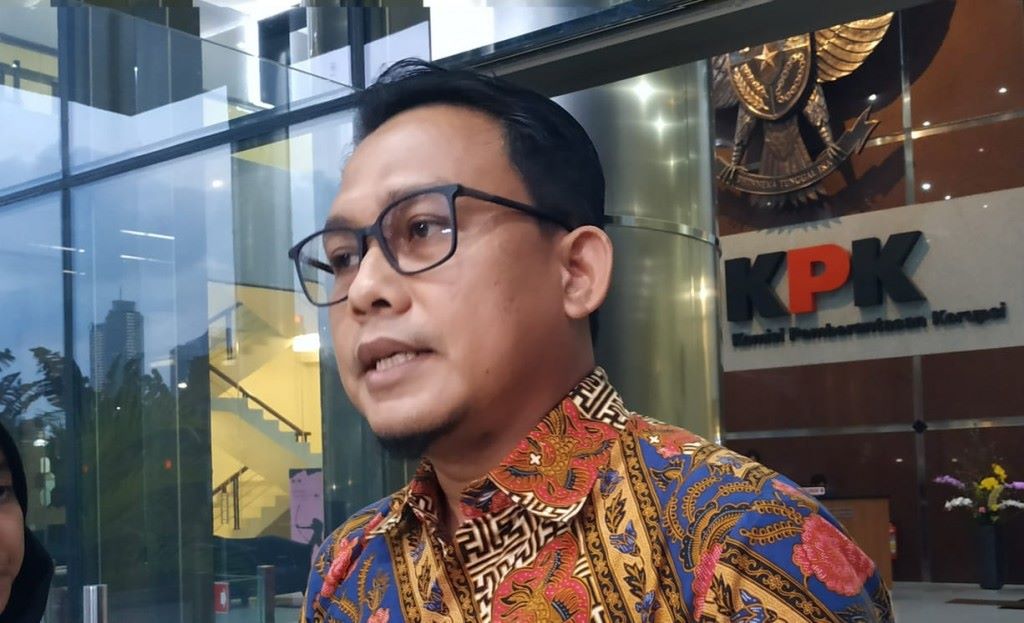 Lukas Enembe Minta Berobat ke Singapura, KPK: Datang Dulu ke Jakarta