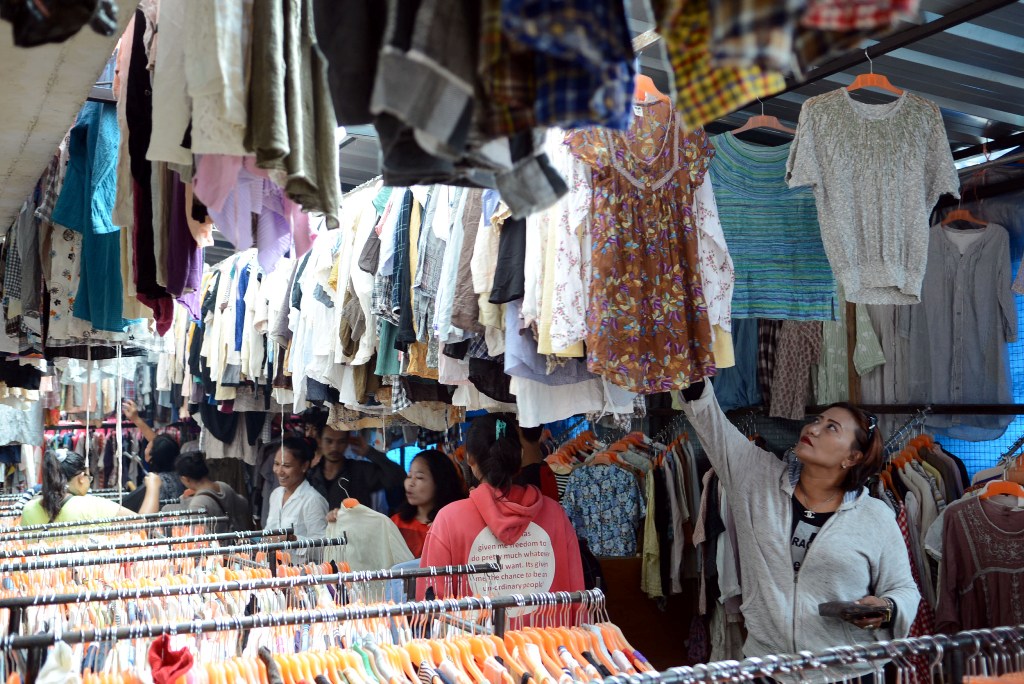 Imbas Pakaian Impor Bekas Dilarang, 1.100 Pedagang Nganggur