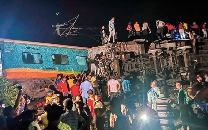 Tragis! 207 Orang Tewas dalam Kecelakaan Kereta di India