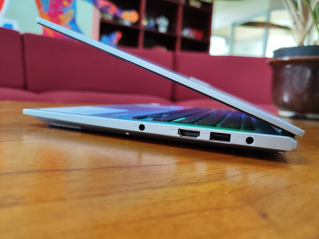 Asus Vivobook Pro 14 OLED M3400, Tampilan Menawan Spesifikasi Lumayan