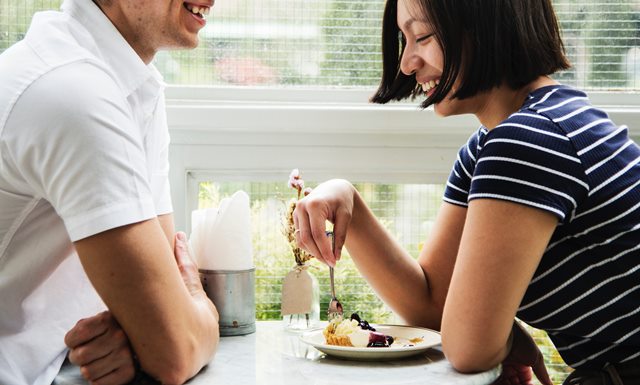 10 Cara Punya Kehidupan Intim Sehat dengan Pasangan