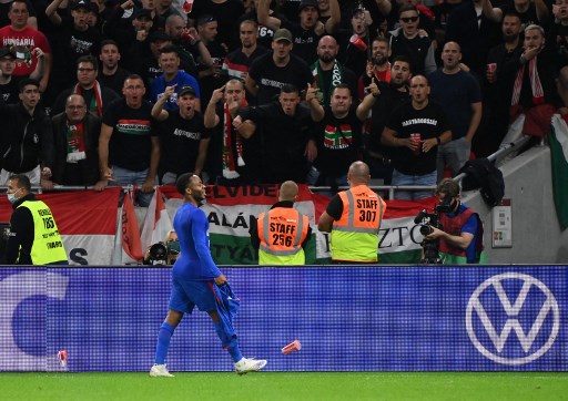 Meski Kena Serangan Rasialisme, Inggris Tetap Sukses Mempermalukan Hungaria