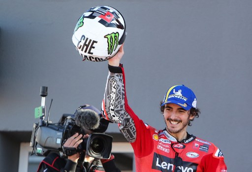 MotoGP Valencia: Bagnaia Tercepat dan Penghormatan Terakhir Valentino Rossi