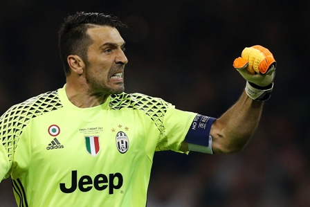 Donnarumma Bisa Berkaca kepada 10 Kiper Termahal Dunia