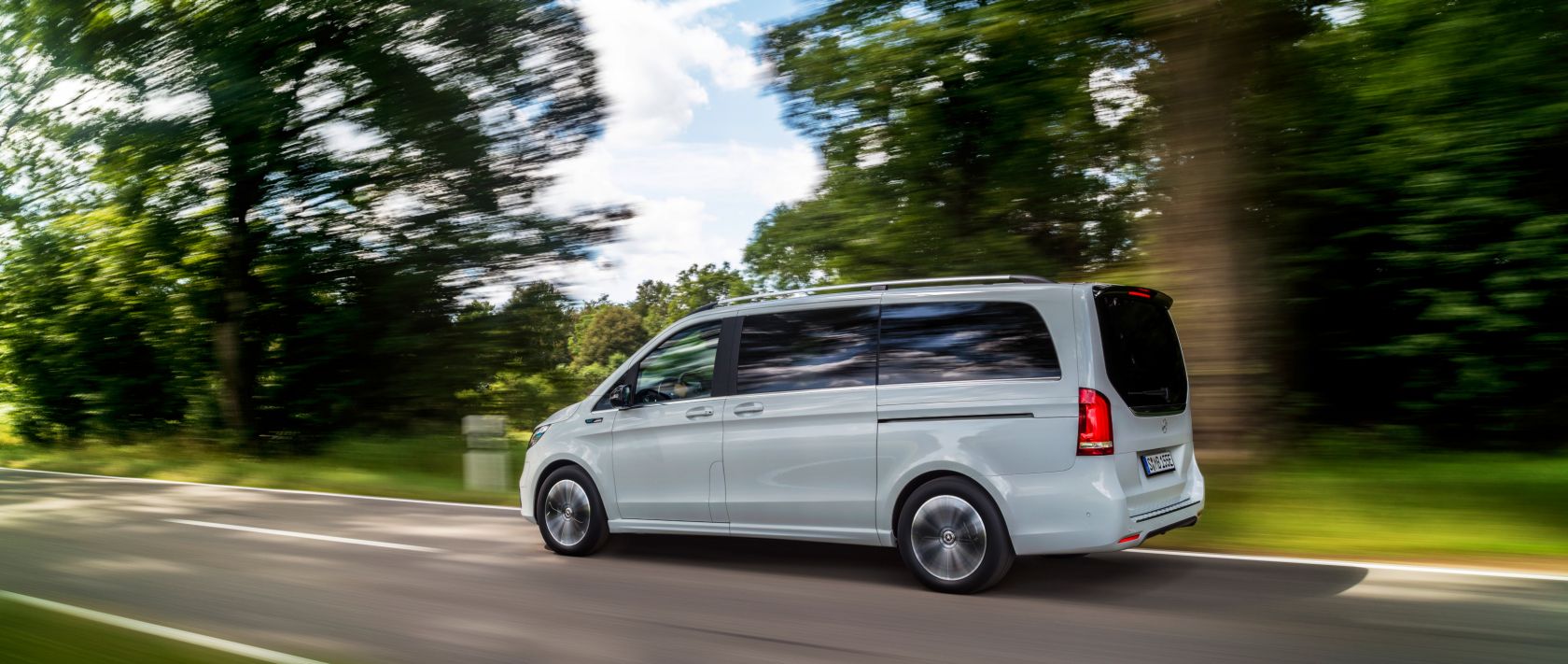 Mercedes-Benz EQV, MPV Premium Full Listrik Pertama di Dunia