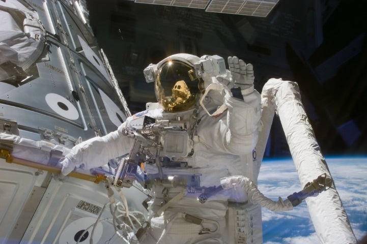 Astronot Asal Inggris Ungkap Apa Saja yang Dibawa ke Luar Angkasa
