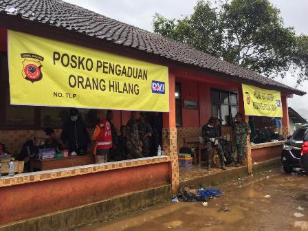 Evakuasi Korban Longsor Sukabumi Terkendala Cuaca