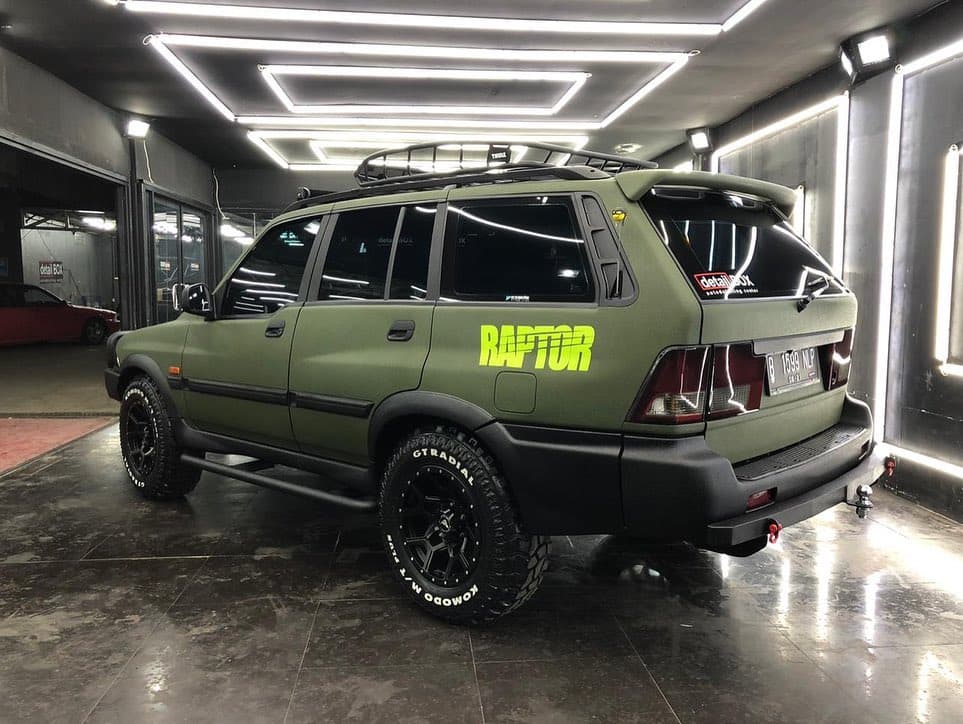 Nikita Mirzani Modif Mobil Sampai Ratusan Juta