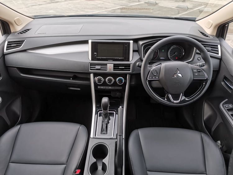 Ini Spesialnya Mitsubishi Xpander Cross Rockford Fosgate Black Edition
