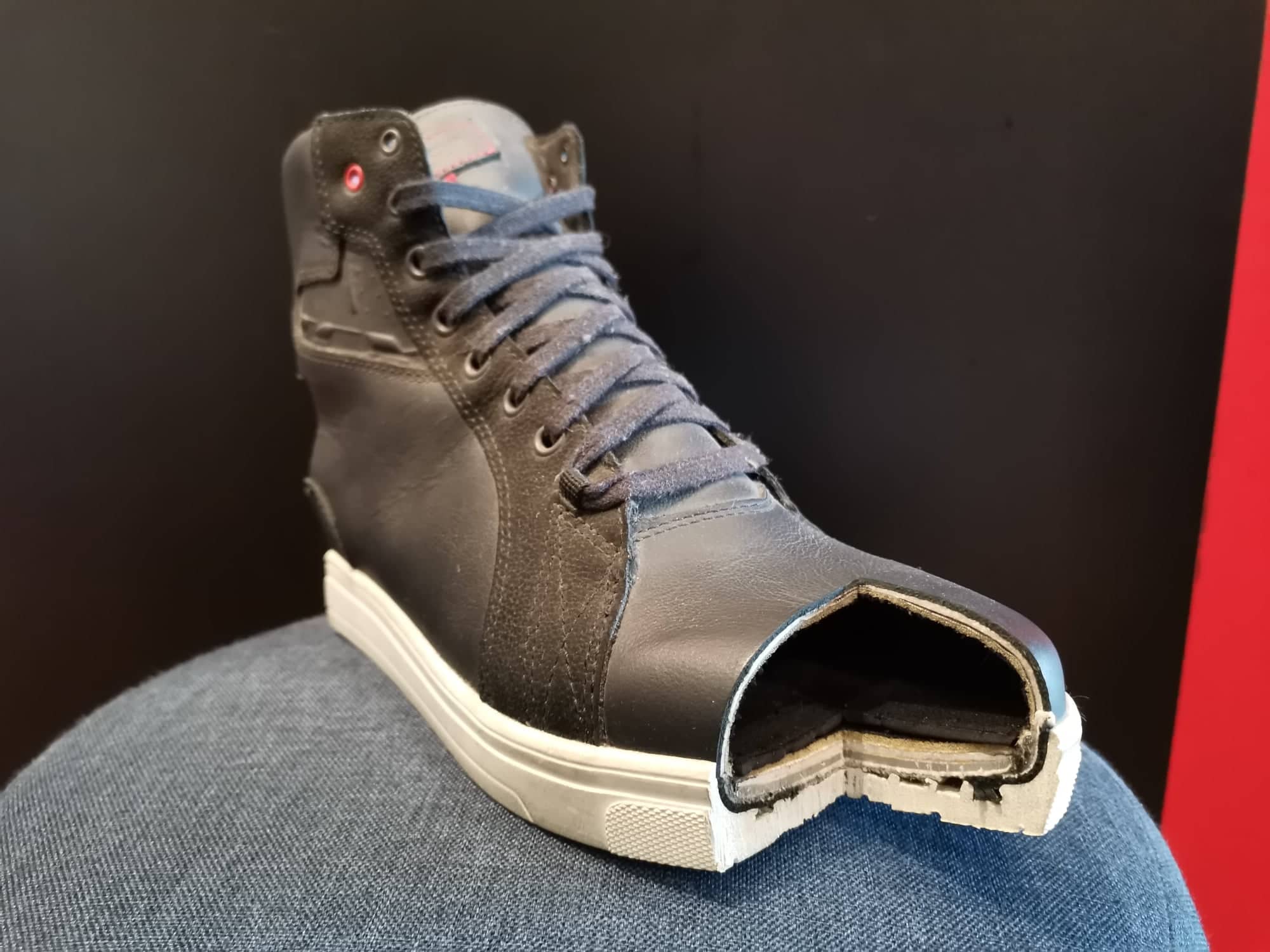 TCX Boots untuk Bikers, Kok Ada Logo Michelin?
