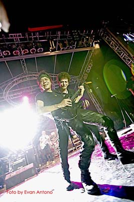 Ian Antono, Sang Begawan yang Masih Tegar Berdiri