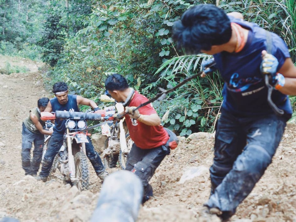 Ibnu Jamil Motoran di Kalimantan, 200 KM Ditempuh 6 Hari