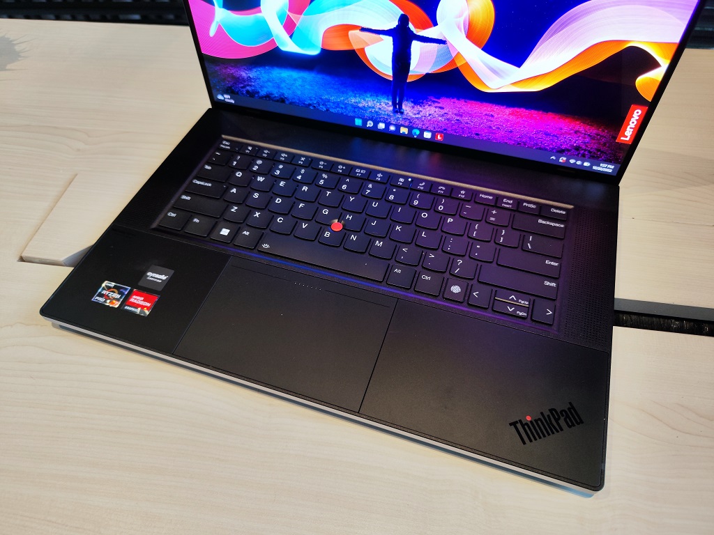 Kesan Pertama Melihat Lenovo ThinkPad Z16 yang Bakal Rilis di Indonesia