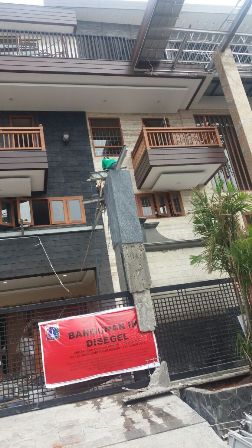 Langgar Izin, Dinas Penataan Kota Bongkar Rumah Mewah di Muara Karang