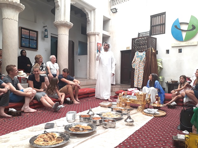 Kandora, Pakaian Orang Emirati yang Dibanggakan