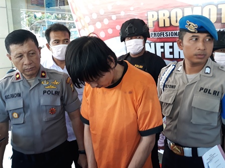 Polisi Tangkap Kurir 5 Ribu Pil Ekstasi di Tangerang