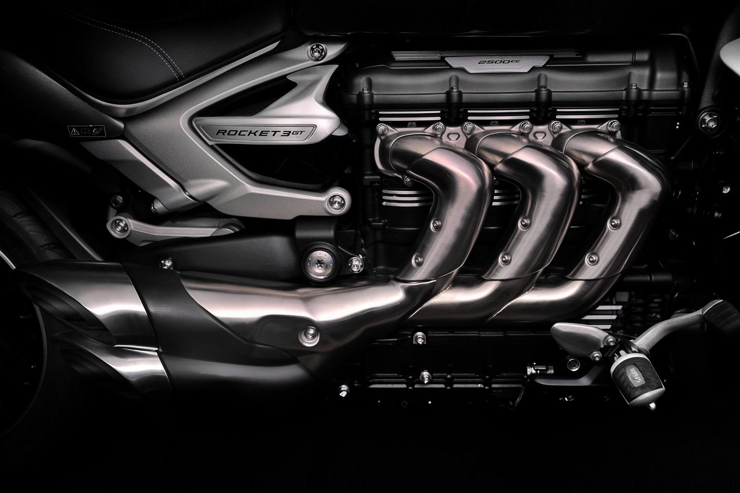 Moge Mesin Terbesar Kini Mengaspal di Indonesia