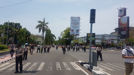 Demo UU Cipta Kerja di Kota Cirebon Berakhir Ricuh