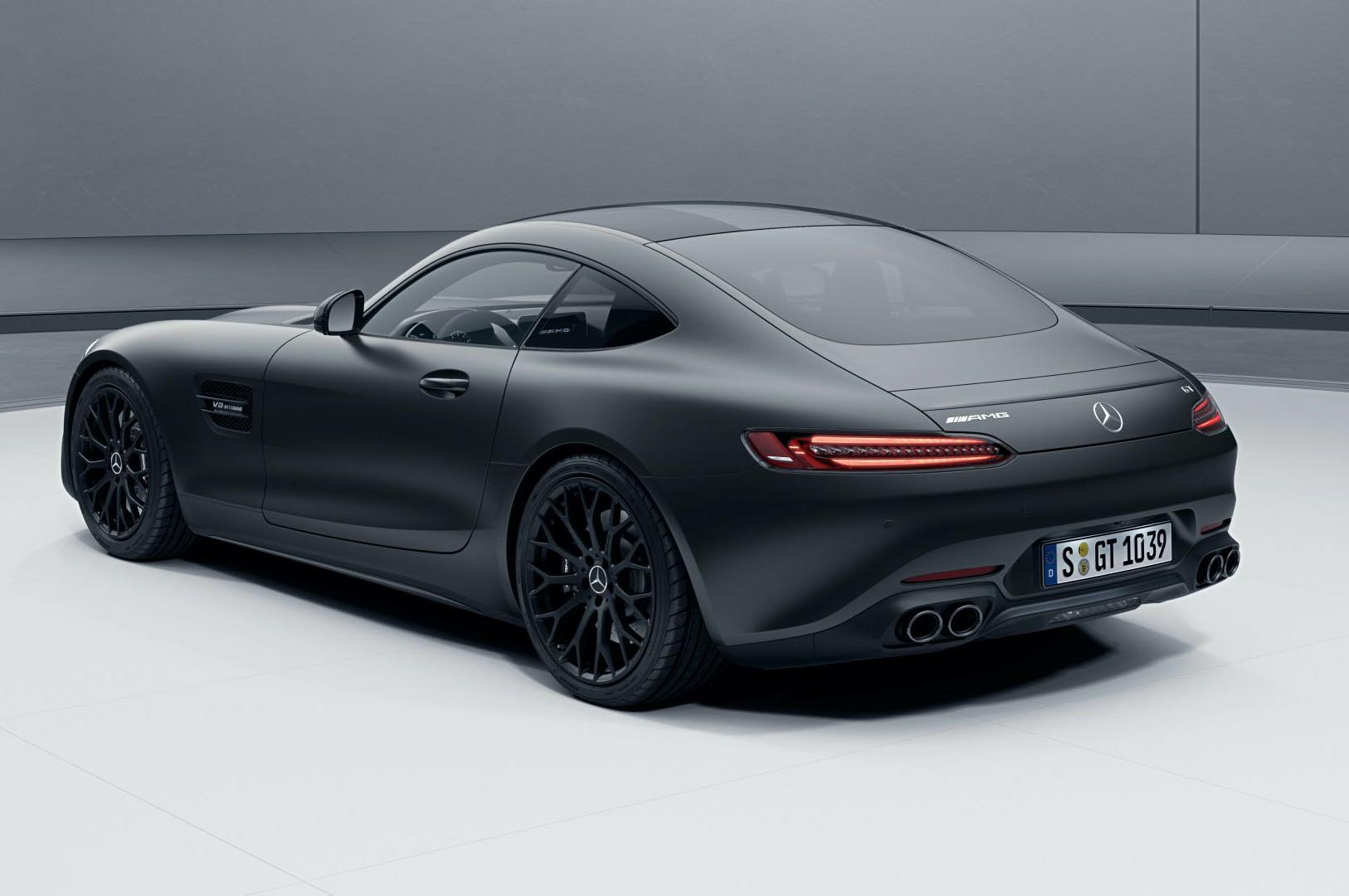 Mercedes-AMG GT Menghitam dengan Stealth Edition