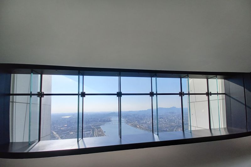 Lotte World Tower, Gedung Tertinggi di Korea yang Menawarkan Pemandangan Indah