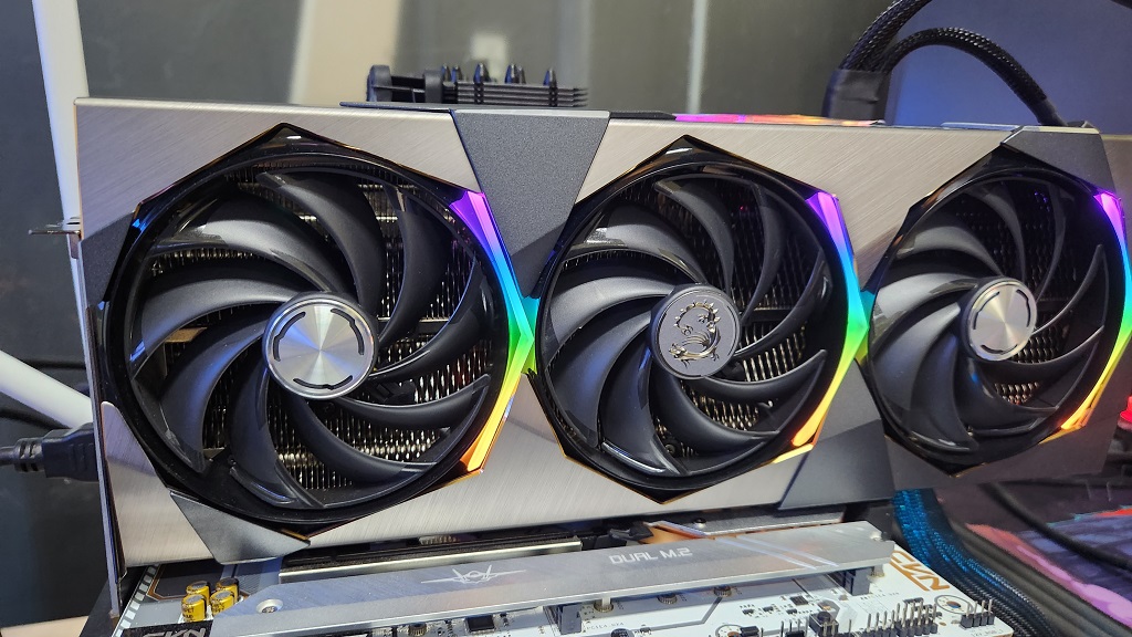 Menjajal Kartu Grafis MSI GeForce RTX 4080 16GB Suprim X