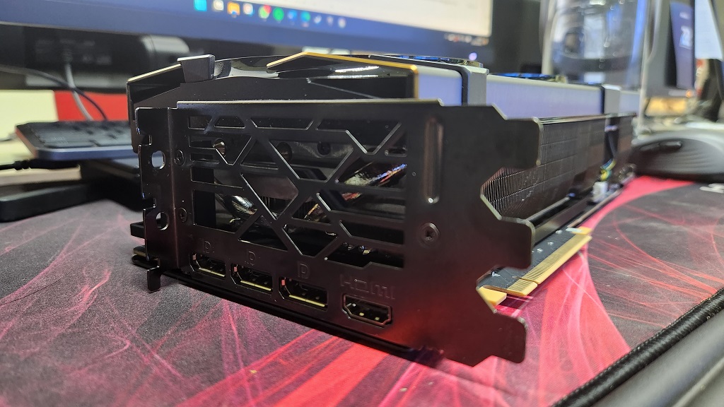 Menjajal Kartu Grafis MSI GeForce RTX 4080 16GB Suprim X