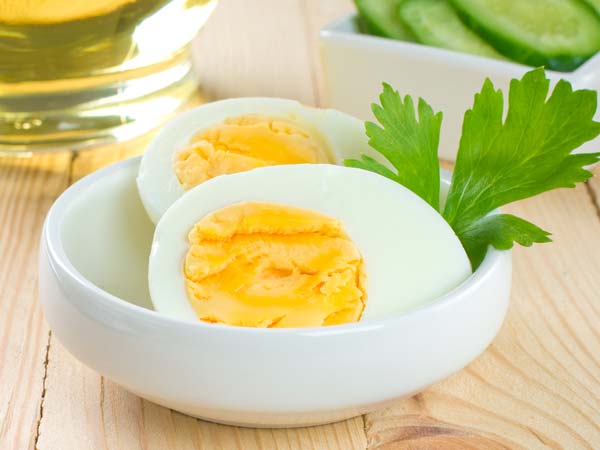 Krim Alami Penghilang Kerut Mata