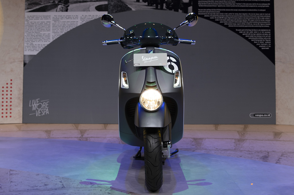 Vespa GTV 'Sei Giorni' II Edition yang Kental Nuansa Balap