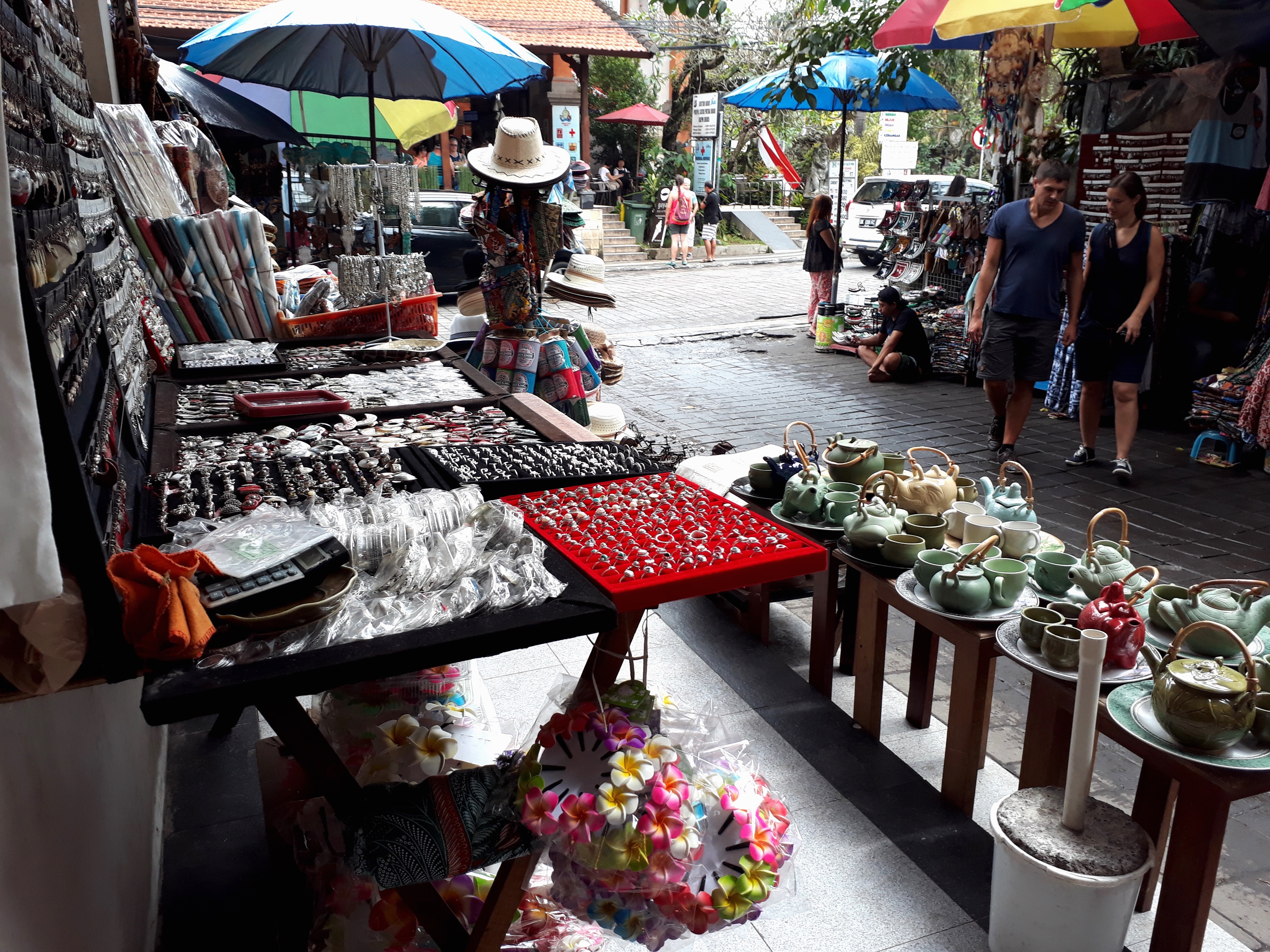  Pasar  Tradisional Ubud Pecinta Segala Pernak pernik Bali  
