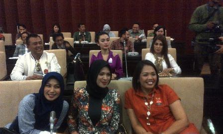 <i>Bukan Cuma Seniman, Warga Juga Banyak Tak Hafal Pancasila</i>