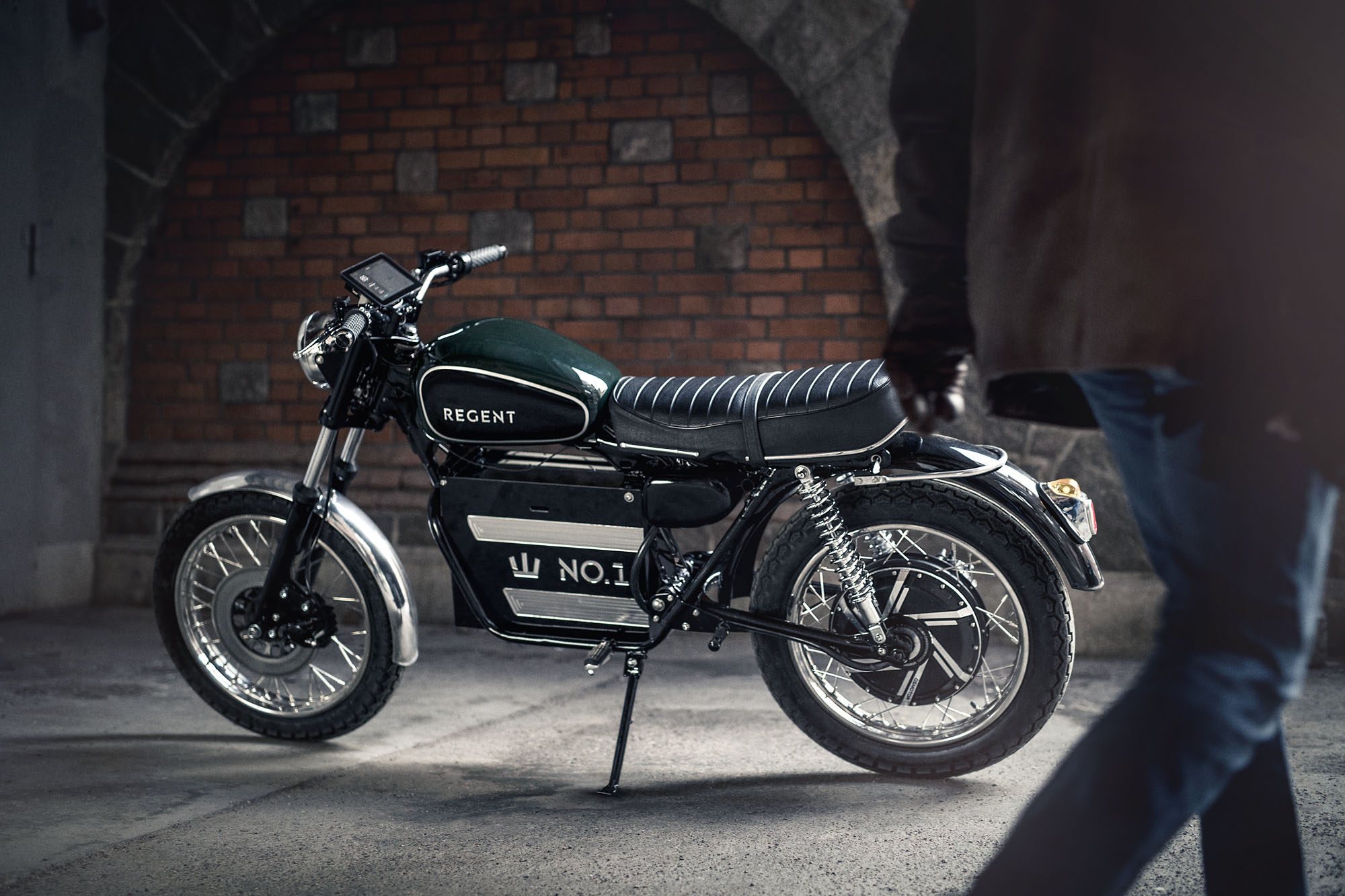 Motor Listrik Regent No 1 Malah Angkat Gaya Klasik Medcom Id