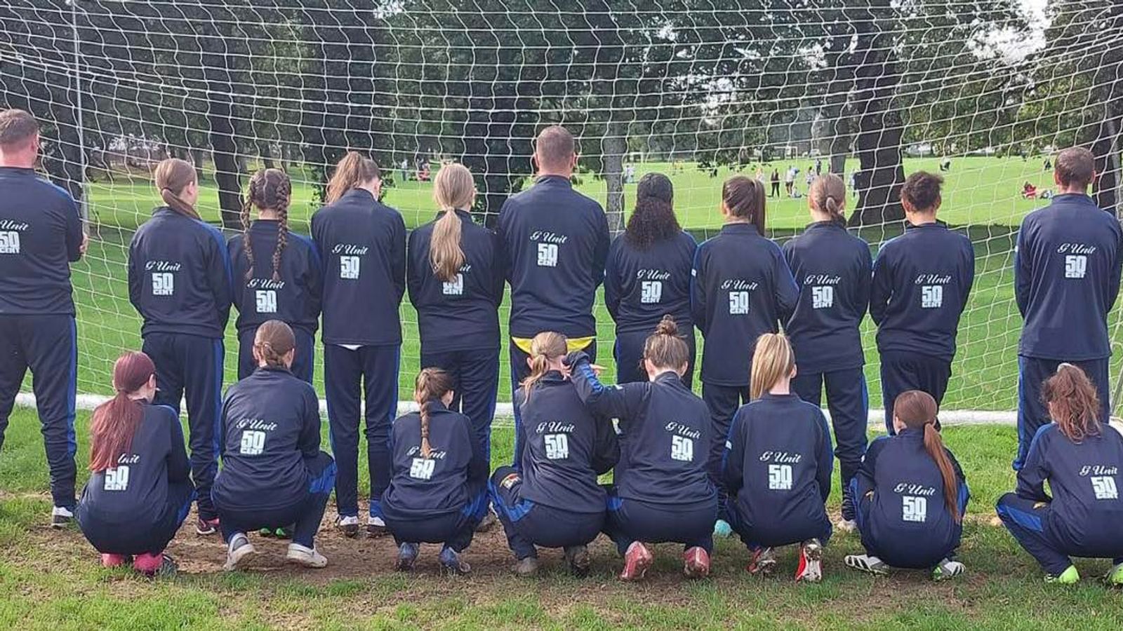 Rapper 50 Cent Sponsori Tim Sepak Bola Putri U-14 Wales, Beri Tracksuit dan Jersey