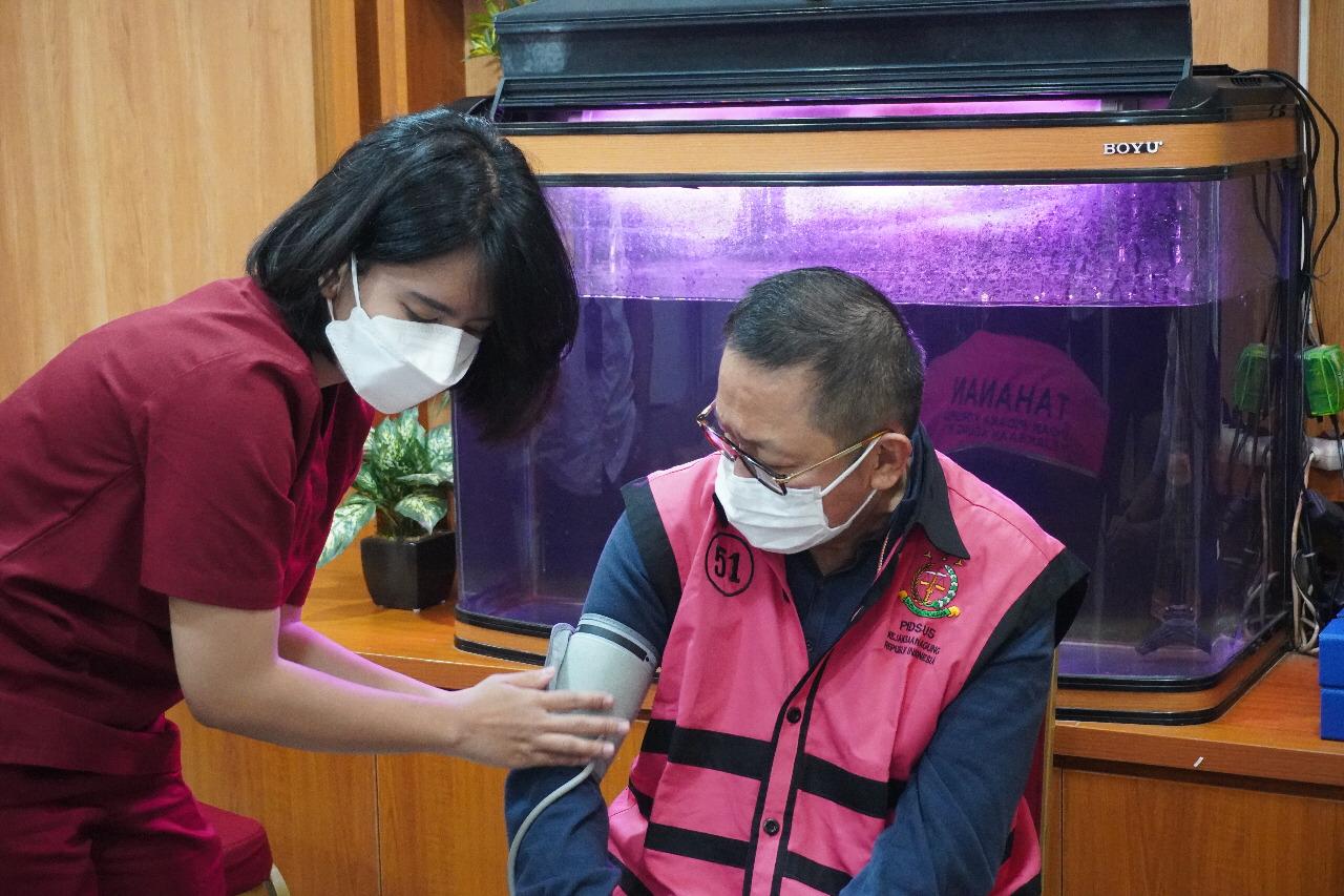 Kronologi Pemulangan Buronan Adelin Lis ke Indonesia