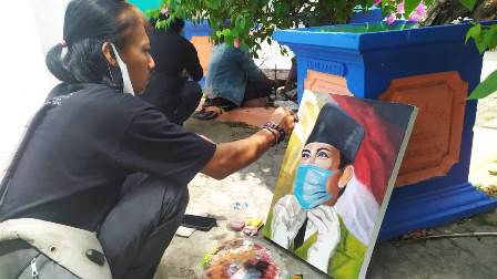 Peringatan Hari Pahlawan Nasional, Seniman Jombang Lukis Bung Karno Bermasker