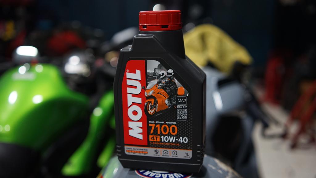 Tenar di Ajang Balap, Pelumas Ini Jadi Favorit Pengguna Motor <i>High Performance</i>