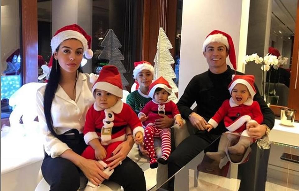 Gaya Perayaan Natal Para Pesepakbola Dunia
