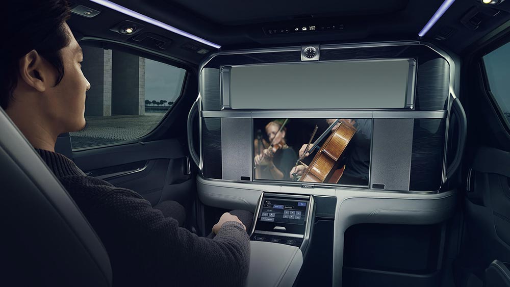 Lexus LM Jadi Kembaran Toyota Alphard Versi Lebih Mewah